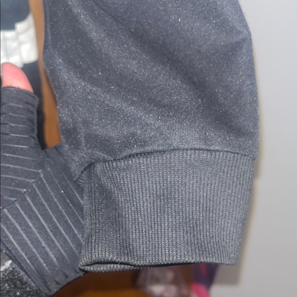 Adidas originals vintage track jacket.  Adidas Black& White Star Pattern Jacket - Picture 6 of 14